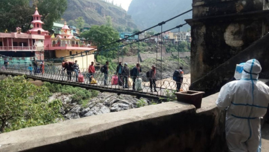 बैतडीको झुलाघाट नाकामा हेल्थ डेस्क स्थापना हुने