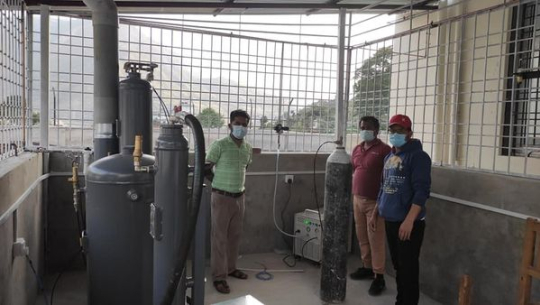 जिल्ला अस्पताल बझाङमा अक्सिजन प्लान्ट उद्घाटन