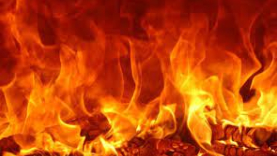 कञ्चनपुरको २ घरमा आगलागी 