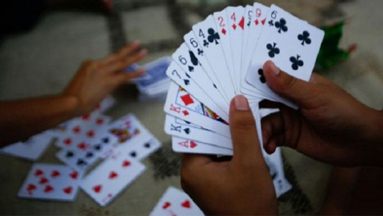 बझाङमा नगद २ लाख सहित पाँच जना जुवाडे पक्राउ