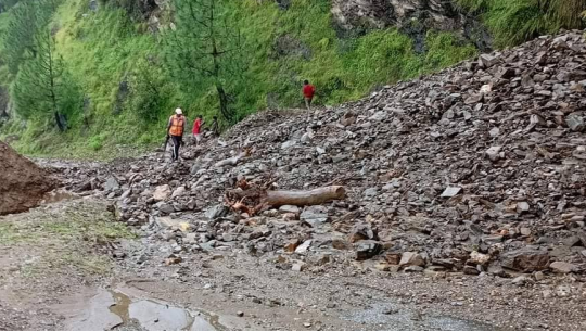 केआई सिंह राजमार्ग अवरुद्ध 