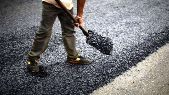 गन्यापधुरा पुग्ने सडक अझै कालोपत्रे हुन सकेन,स्थानीय आक्रेशित 