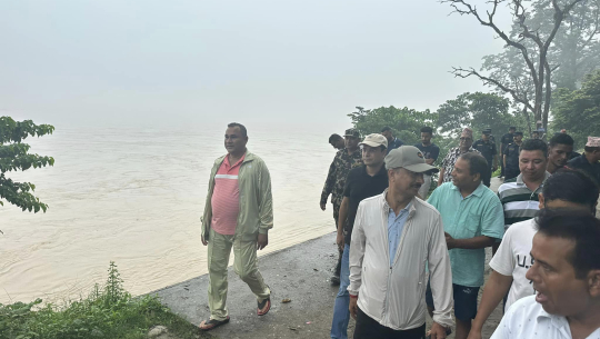  मुख्यमन्त्री कमलबहादुर शाहको टोली कटान क्षेत्रको अनुगमनमा