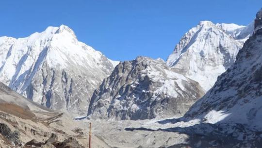 ‘अर्नब’को प्रभावः कञ्चनजंघा क्षेत्रमा पर्यटकको यात्रा प्रभावित