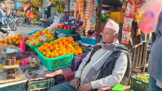 पैसठ्ठी वर्षका ऐरको ठेला व्यवसाय, स्वाभिमान र मेहेनतको जिउँदो कथा