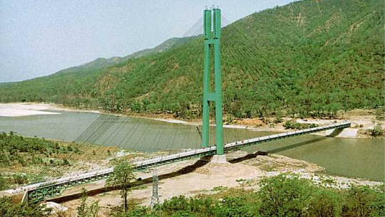 कर्णाली नदीमा डुबेर एक किशोर बेपत्ता
