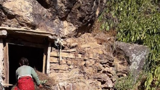 बैतडीकी केटरीको कथाः ओढारमा दशवटा भैंसी पालें, दुई छोरालाई मास्टर डिग्री पढाएँ
