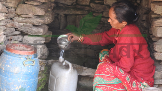 खानेपानीका लागी राति २ बजे सम्म कुुुर्नु पर्ने बाध्यता