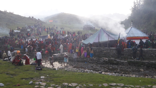 धार्मिक तथा पर्यटकीय स्थल खप्तडमा गंगा दशहरा मेलाको रौनकता (फोटो फिचर सहित)