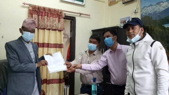 होटल व्यावसायीले मागे कोरोना विरुद्धको खोप