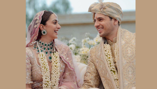 सिद्धार्थ र कियारा विवाह बन्धनमा बाँधिएका 