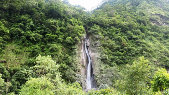 पर्यटकीय गन्तव्य बन्दै कोप्रे झरना