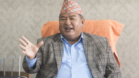 सरकारलाई सत्ता पक्षकै सांसदको चेतावनीः ‘हुबहु बजेट पास गर्न सकिँदैन