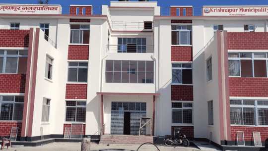 Krishnapur municipality to cut benefits for public officials who do not enroll children in community schools