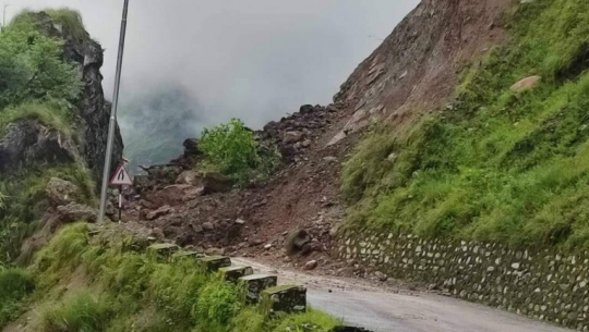 पहिरोले कर्णाली राजमार्ग पुनः अवरुद्ध