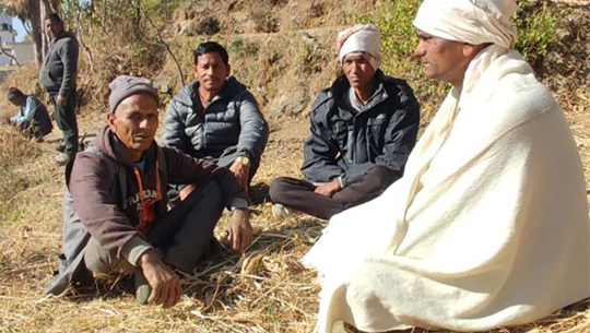 बाजुराबाट नेकपा एमालेका उम्मेदवार थापालाई मतृशोक  