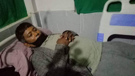धनगढीमा अनशनरत लक्ष्मण थारु अस्पताल भर्ना