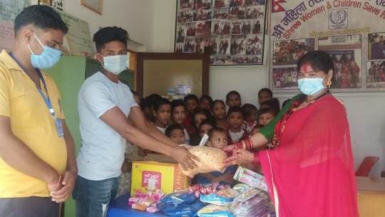 नेकपा कृष्णपुरका नेता बिष्टद्वारा जन्मदिनमा अनाथ बालबालिकालाई सहयोग