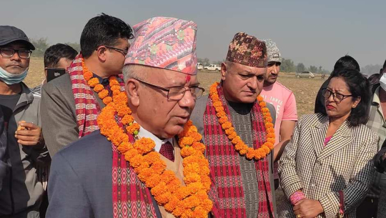 धनगढी पुगेका नेपालले भने, अयोग्य लडाकुलाई पैँसा बाड्नु हुँदैन