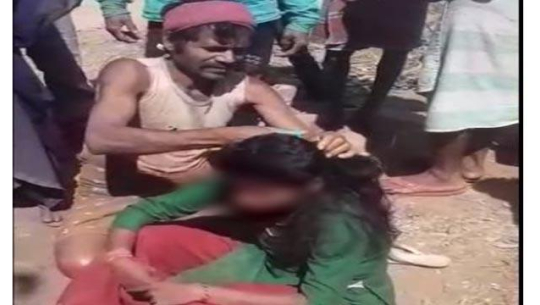 युवासँग फोनमा कुरा गरेको भन्दै कुटपिट गरेर युवतीको कपाल खौरिइयो