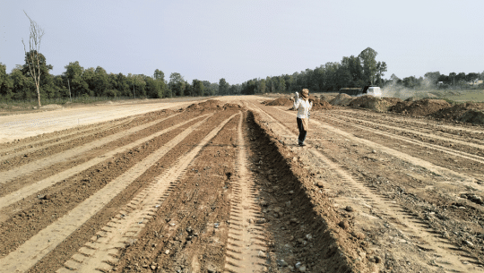 गृहमन्त्री लेखककै जिल्लाको विमानस्थल कालोपत्र गर्न जग्गा प्राप्तिको लफडा