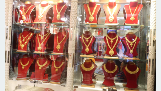 सुनचाँदीको मूल्य आज पनि घट्यो