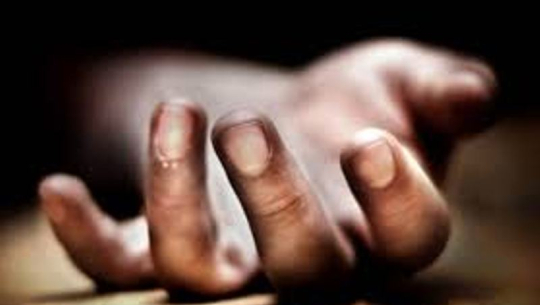 डडेल्धुरामा भिरबाट खसेको ढुङ्गा लागेर एक पुरुषको मृत्यु