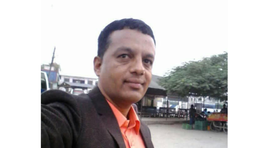  धनगढी-१३ मोहनपुरका तारा दत्त पन्तले गर्‍यो कपडा  सहयोग