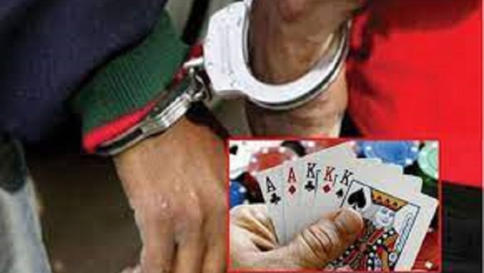 डडेल्धुराबाट ६ जना जुवाडे पक्राउ 