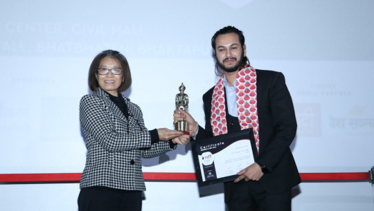 प्रदीप र दीयाले जिते उत्कृष्ट अभिनेता अभिनेत्री अवार्ड