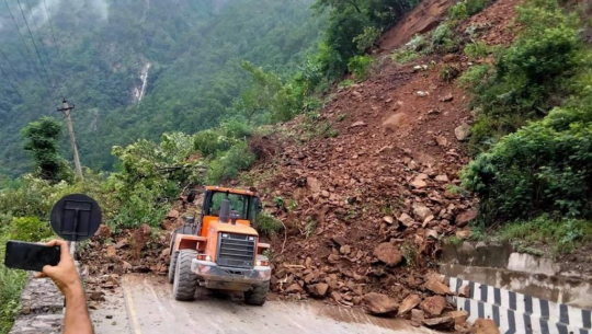 Narayangadh-Muglin road: landslide risks identified in 25 areas
