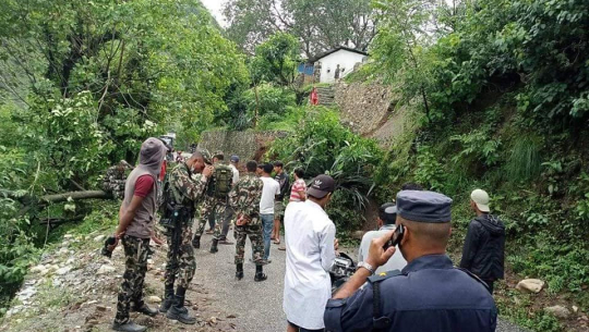 दार्चुलामा नदी थुनियो, खुलाउन सुरक्षाकर्मी परिचालन