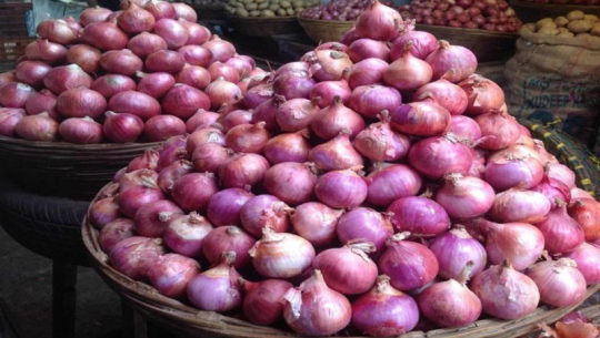 चिनियाँको तुलनामा भारतीय प्याज प्रतिकिलो ४५ रुपैयाँ महँगो