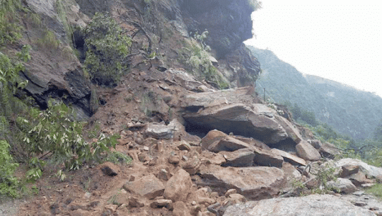 Landslide at Dewal of Bajhang, Jaya Prithvi Highway blocked