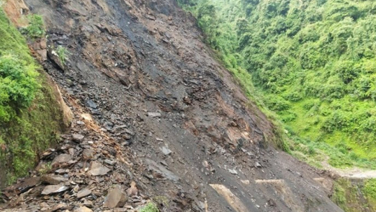 Search continues for child missing in dry landslide