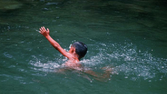 कञ्चनपुुरमा खोलामा डुबेर एक बालकको मृत्यु