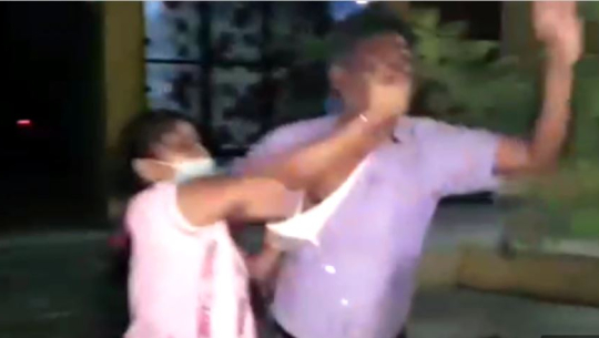 श्रीमानलाई प्रेमिकासँग रंगेहात फेला पारेपछि पत्नीले लखेटीलखेटी कुटिन !