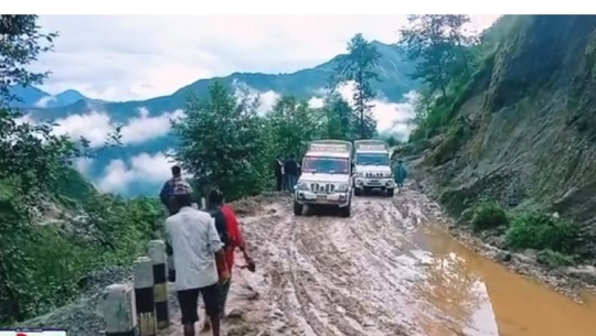 बारम्बारको सडक अवरुद्धले पुर्चाैडीका बासिन्दा हैरान 