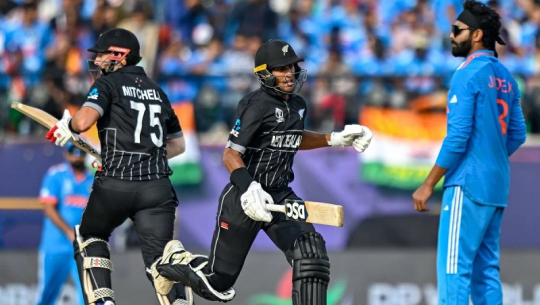 न्युजिल्यान्डद्धारा भारतलाई २ सय ७४ रनको लक्ष्य