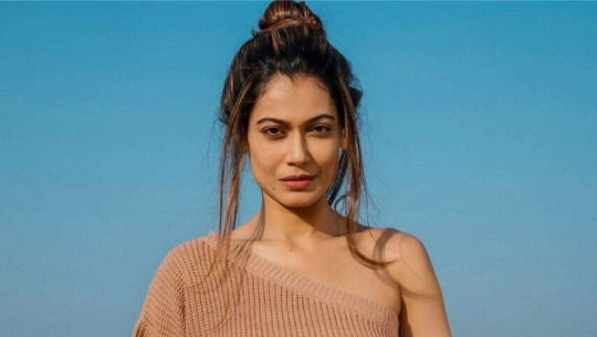 सामाजिक सञ्जालमा अश्लिल शब्दको प्रयोग गरेर पोष्ट गर्ने अभिनेत्री पक्राउ