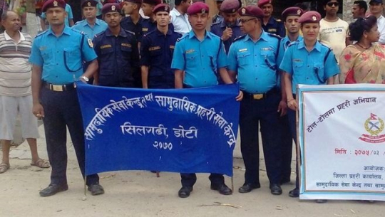 कुप्रथाविरुद्ध डोटीका टोल–टोलमा प्रहरी अभियान