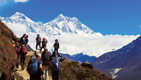 वसन्त ऋतुको आगमनसँगै पर्यटकको चहलपहल बढ्दै