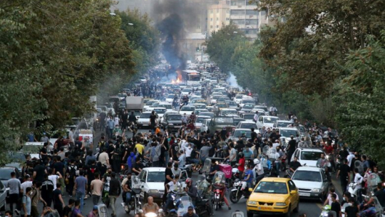 इरानमा सुरक्षाकर्मी र प्रदर्शनकारीबीच झडप, १७ जनाको ज्यान गयो