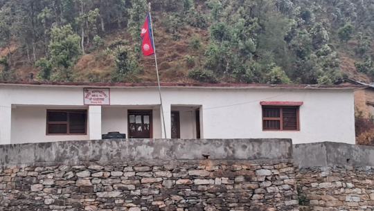 पहिरो पन्छ्याउने सहमतिपछि वडा कार्यालयमा गरिएको तालाबन्दी खुल्यो 