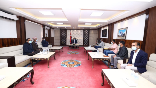 गोकुलेश्वर कृषि क्याम्पसलाई त्रि.बि. आंगिक क्याम्पस बनाउन प्रधानमन्त्री देउवासमक्ष माग