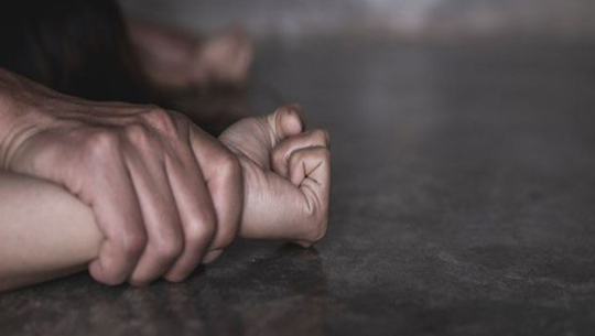 बैतडीमा १९ वर्षीया किशोरीलाई करणी गरेको आरोपमा किशोर पक्राउ