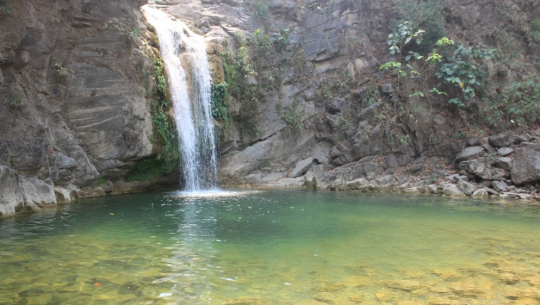 कञ्चनपुरको बतासे झरनामा भौतिक पूर्वाधार निर्माण सुरु