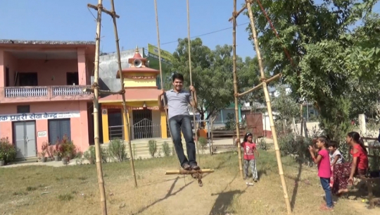 The disappearing swings of Dashain
