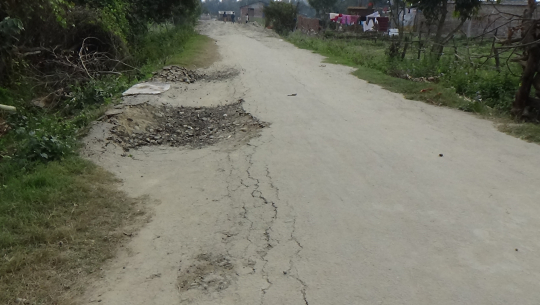 धनगढी उपमहानगरपालिकाले गरेको कालोपत्रे सडक एक वर्षमै भत्कियो