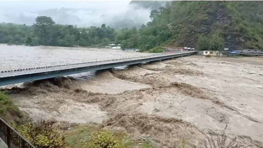 सेती नदीमा पानीको बहाव बढ्यो, जनजीवन प्रभावित